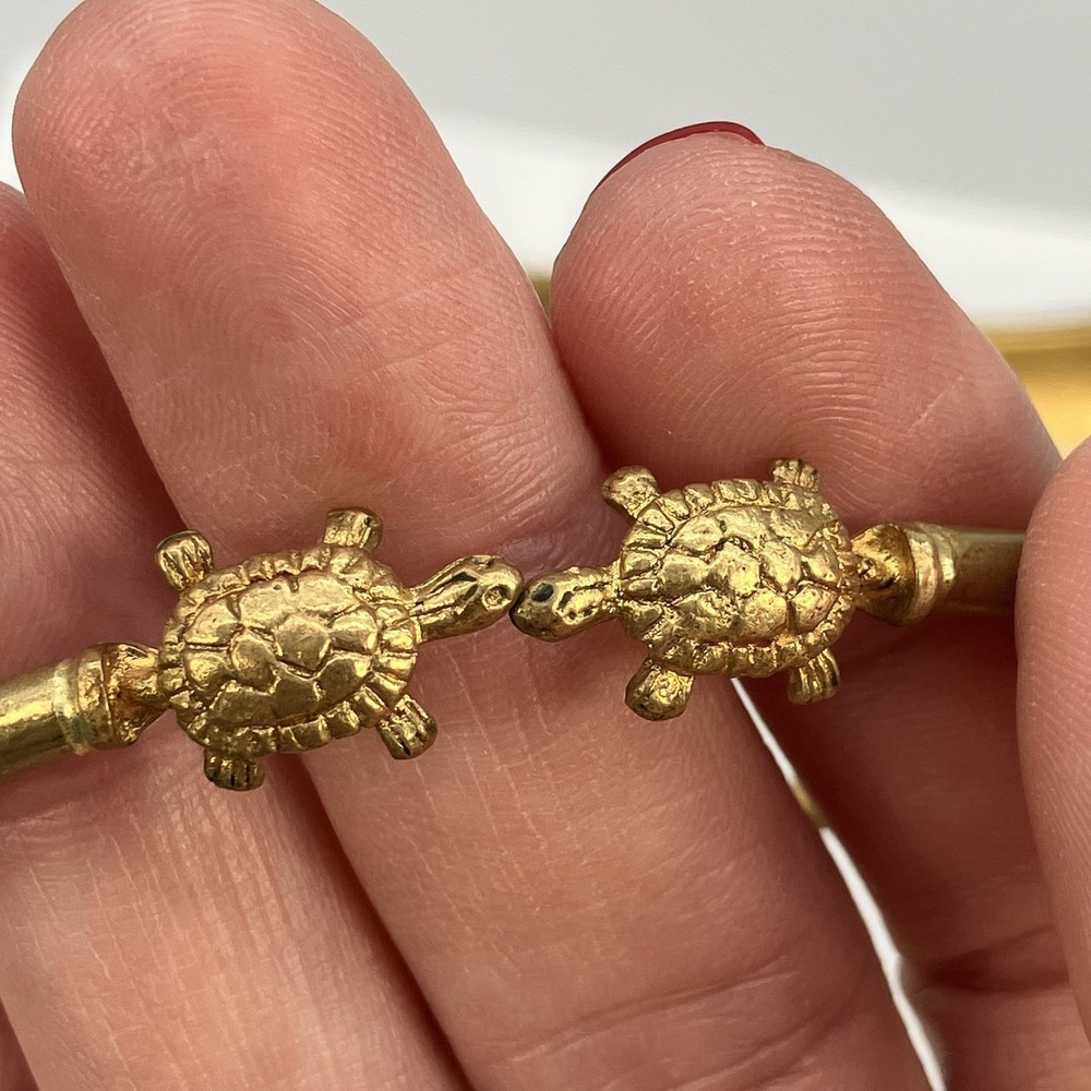 Vtg Brass Turtle Bracelet Bangle Tortoise Boho Chic Coconut Girl Naturecore Kiss